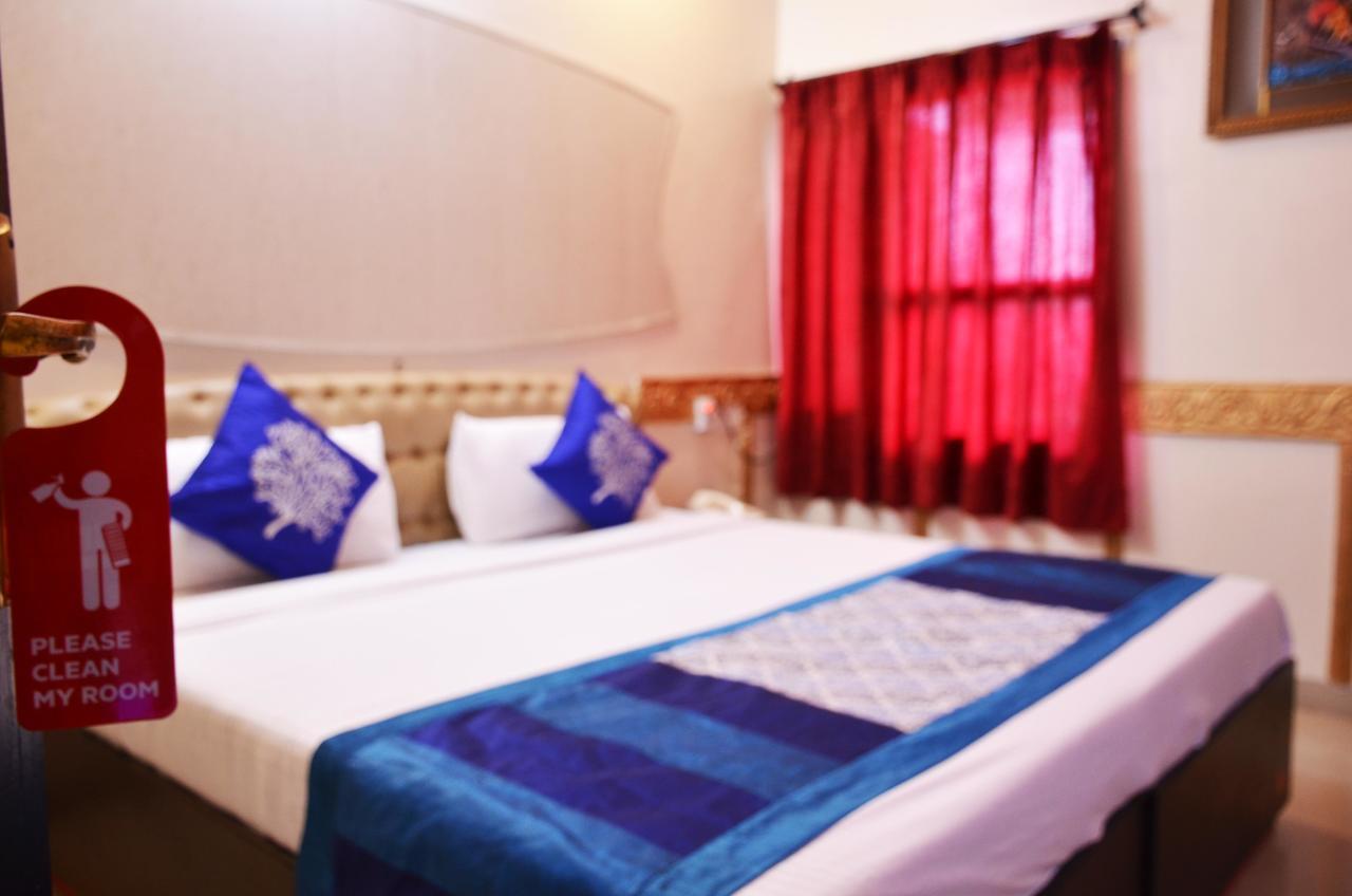 Oyo 5884 Amante Hotel Chandigarh Bagian luar foto