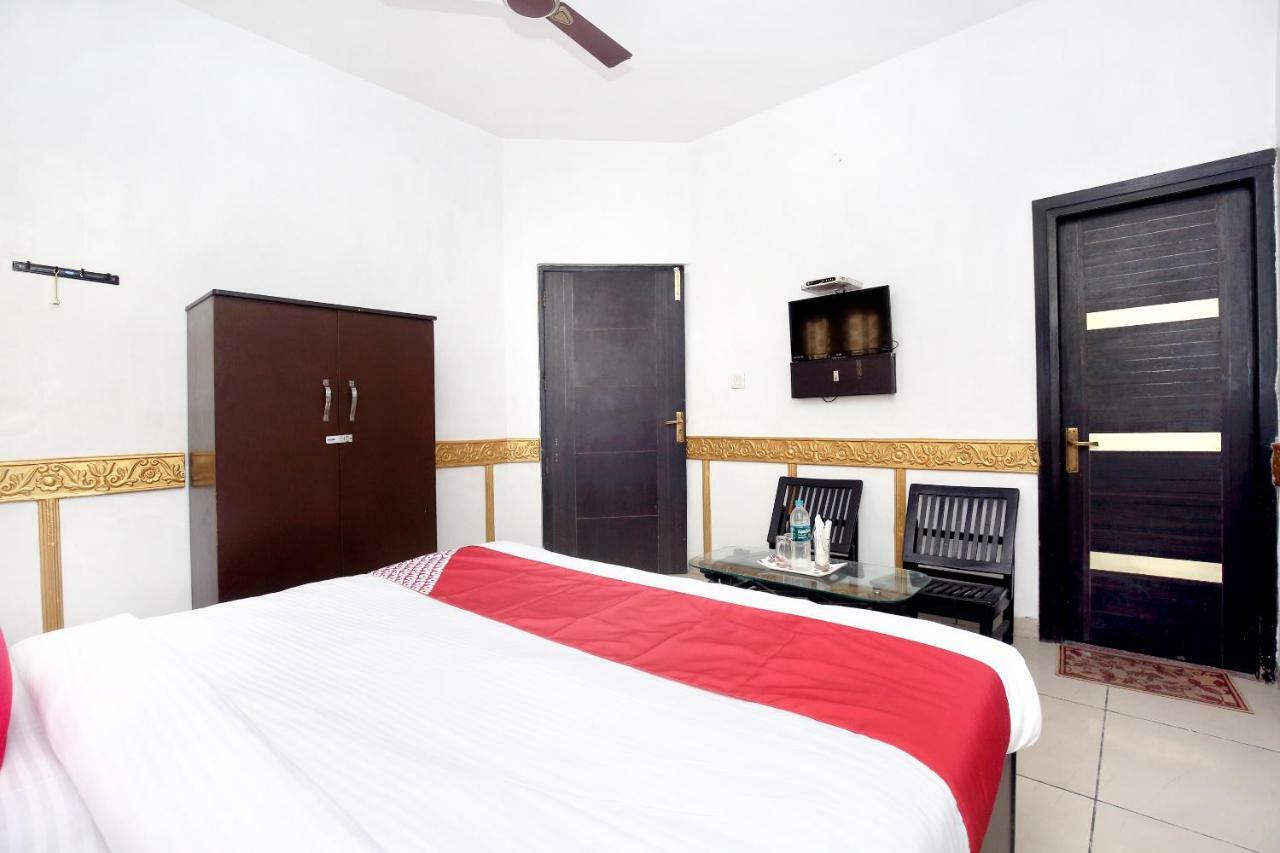 Oyo 5884 Amante Hotel Chandigarh Bagian luar foto