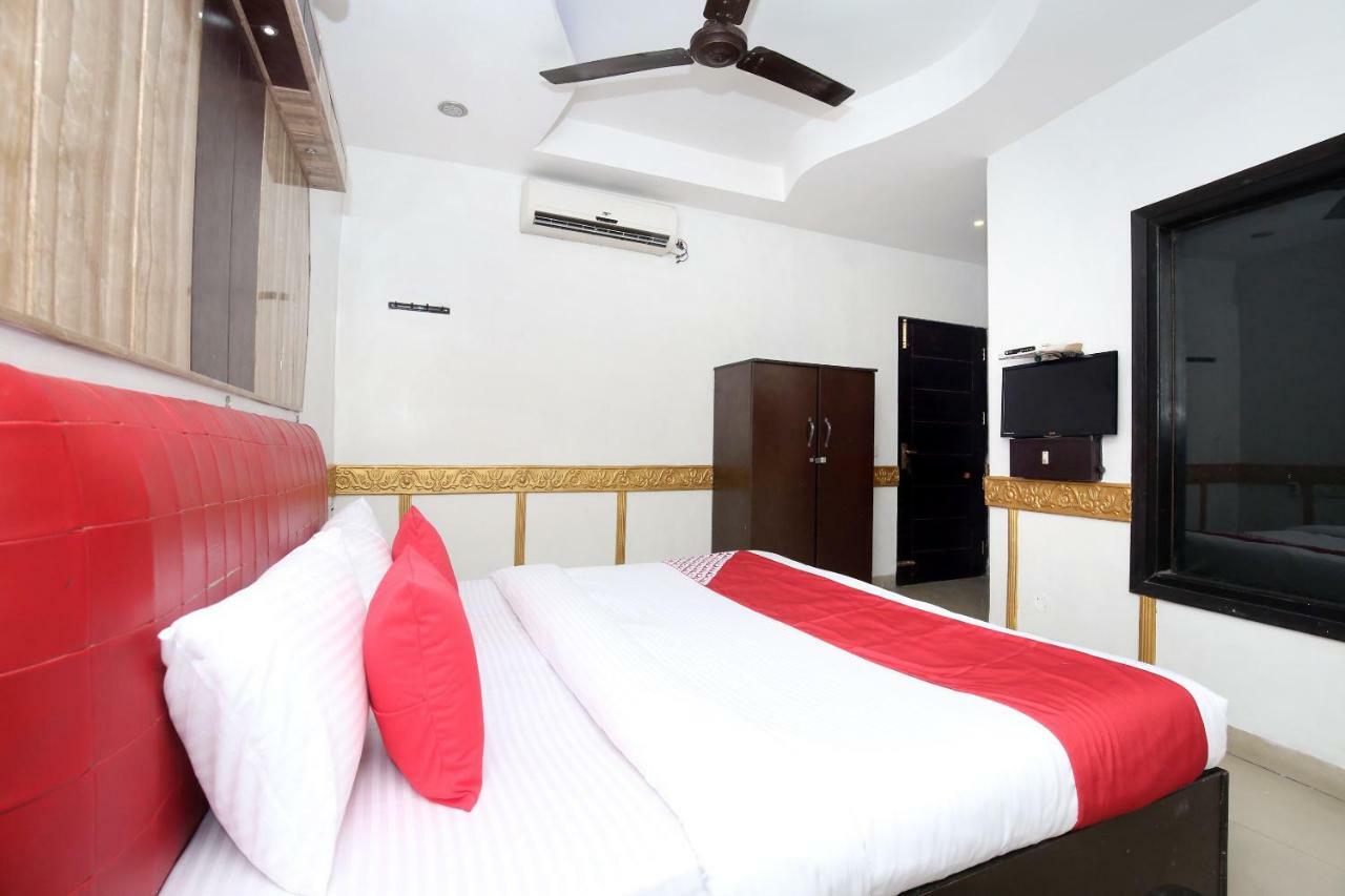 Oyo 5884 Amante Hotel Chandigarh Bagian luar foto